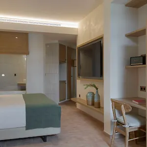 ***** Hotel Cala San Miguel Ibiza Resort, Adults Only, Curio Collection By Hilton Spanje